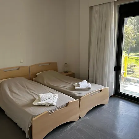 Christinas Pineforest * Βουρβουρού